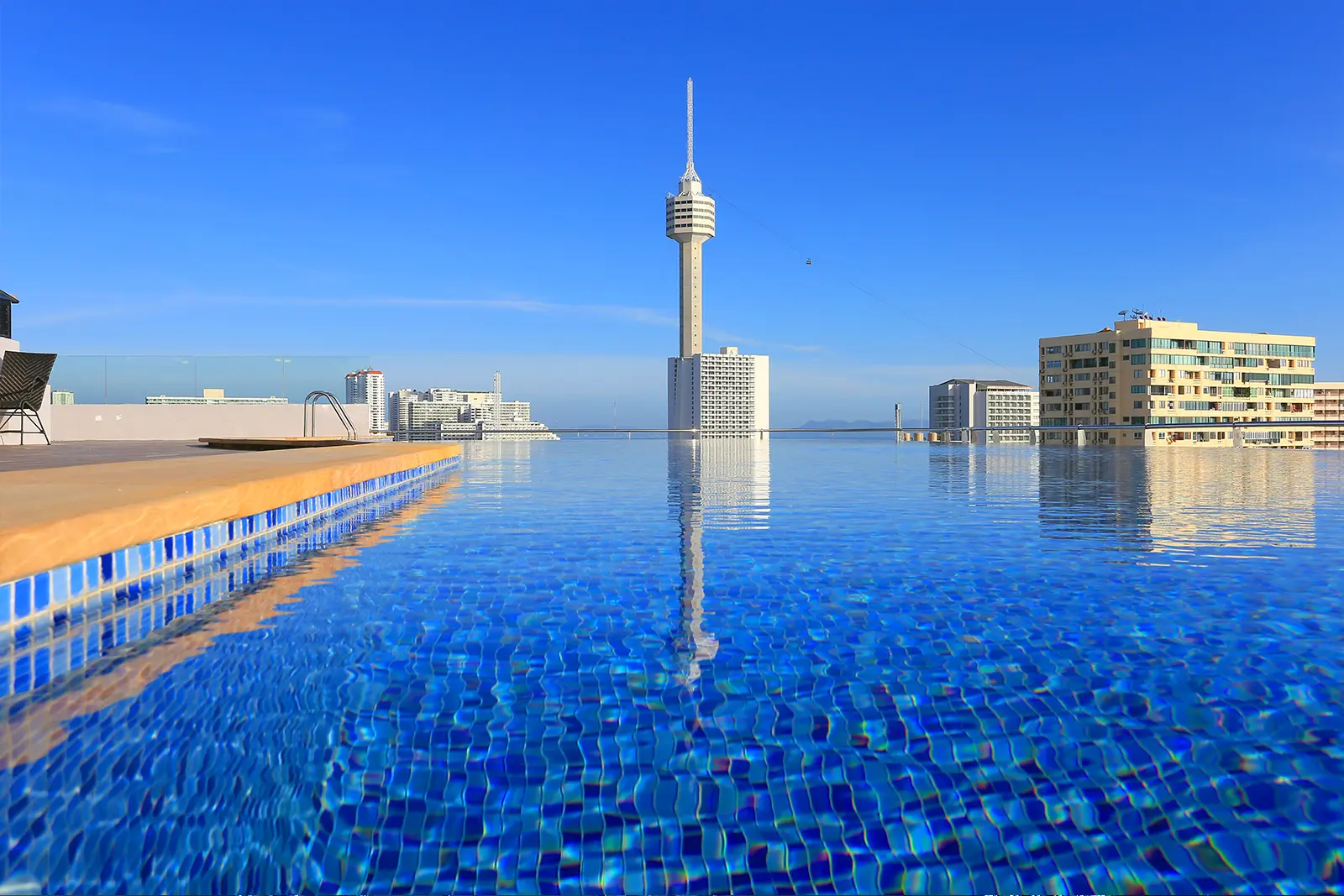 Sirin Exclusive Hotel Rooftop Pool View